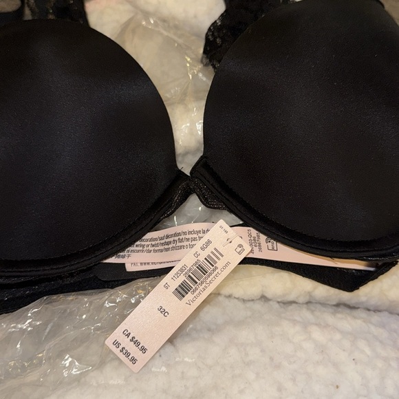New
VICTORIA'S SECRET
Sexy Tee Smooth Push-Up Bra - Picture 5 of 6